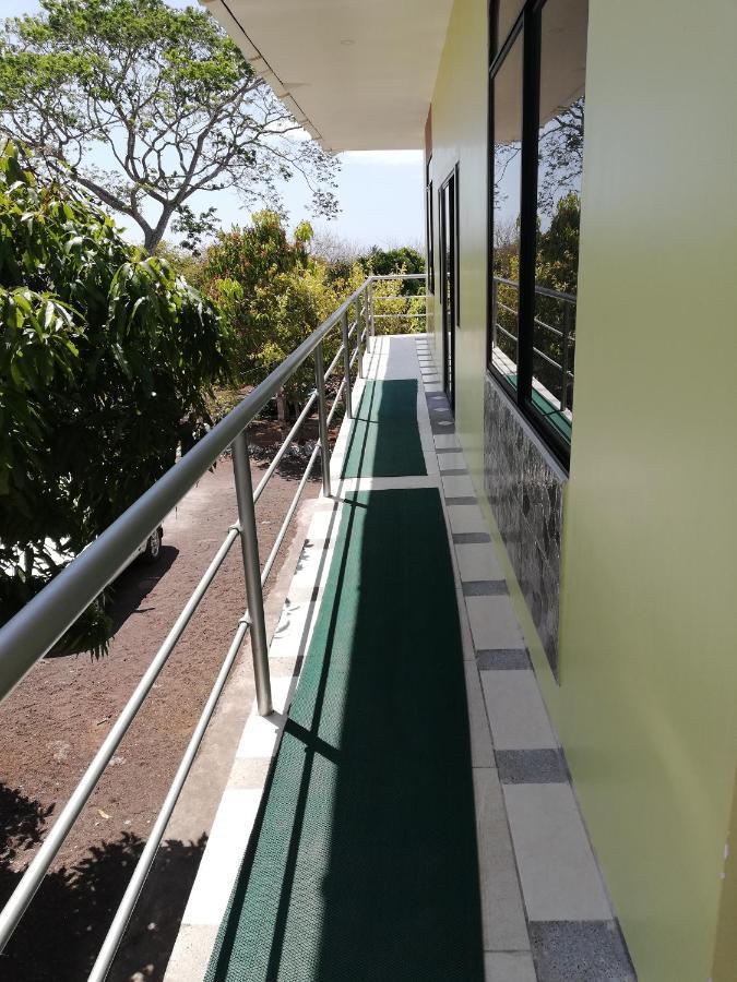 Cucuve Eco Hostal Puerto Baquerizo Moreno Exterior photo
